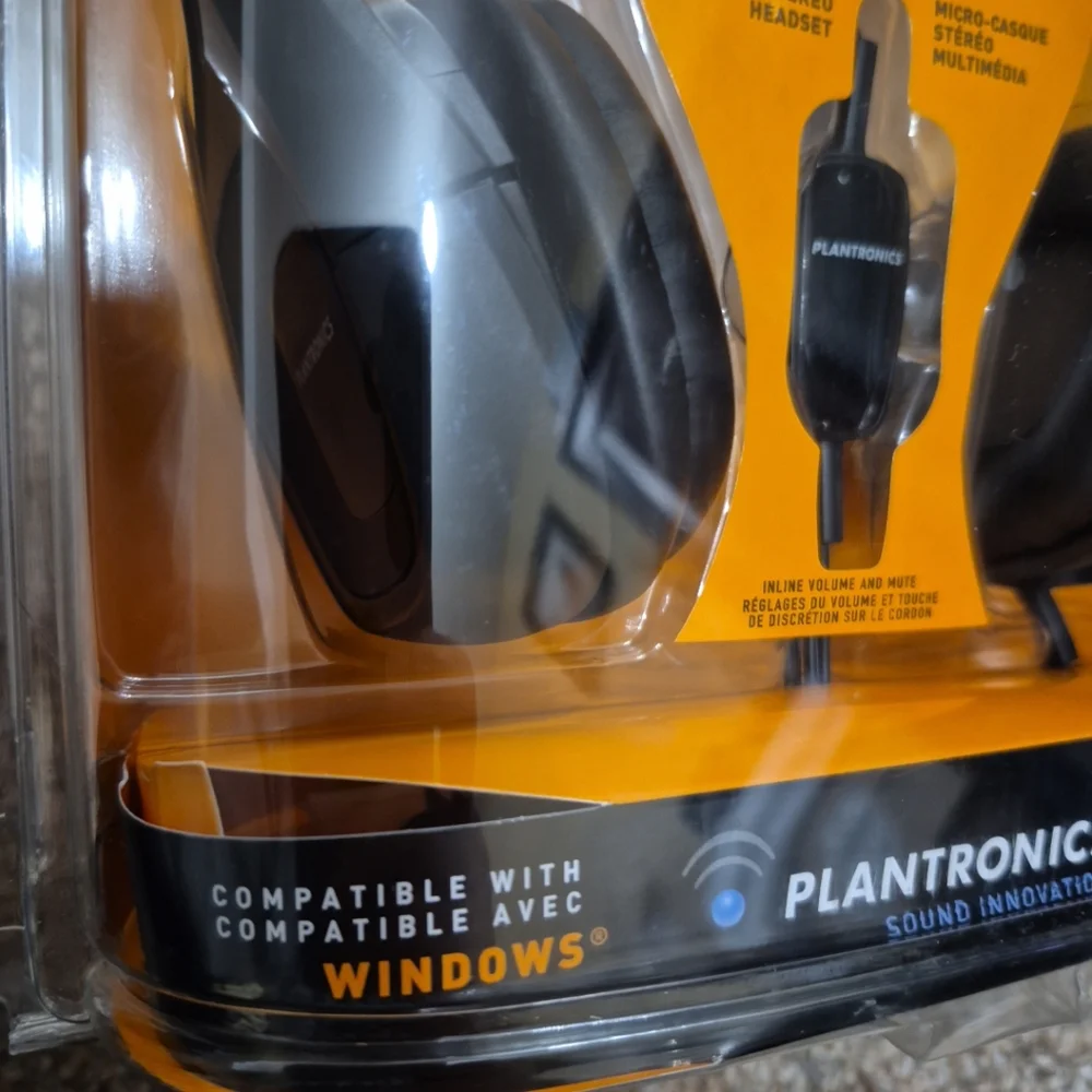 Plantronics Sound Innovation Black Computer Headset New In Package - Picture 4 of 12